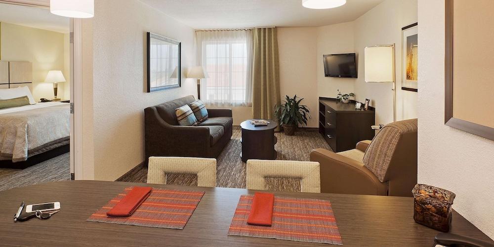 Sonesta Simply Suites Chicago Naperville Warrenville Exterior photo